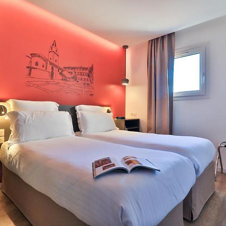 Hotel Restaurant Kyriad Frejus Luaran gambar