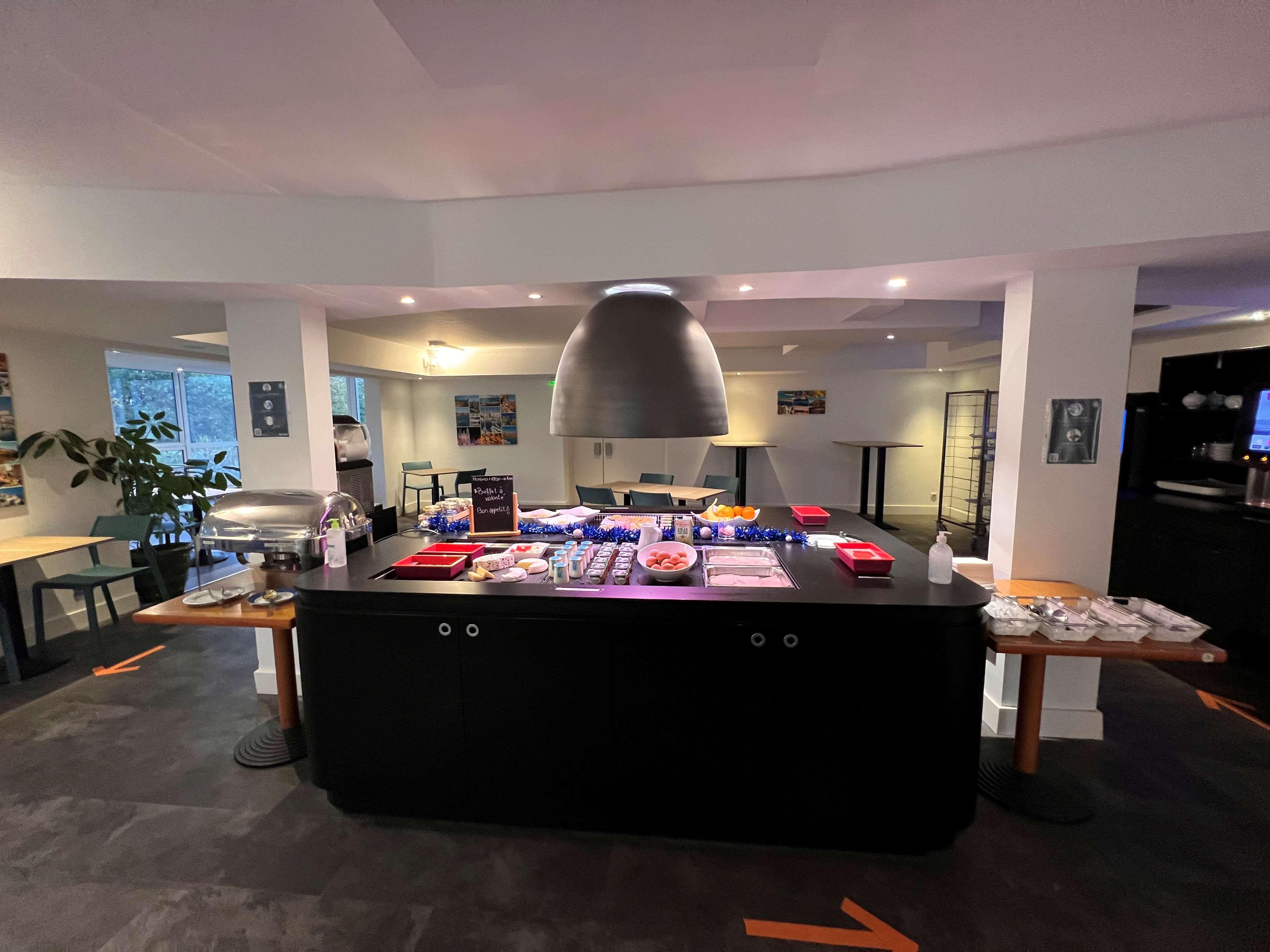 Hotel Restaurant Kyriad Frejus Luaran gambar