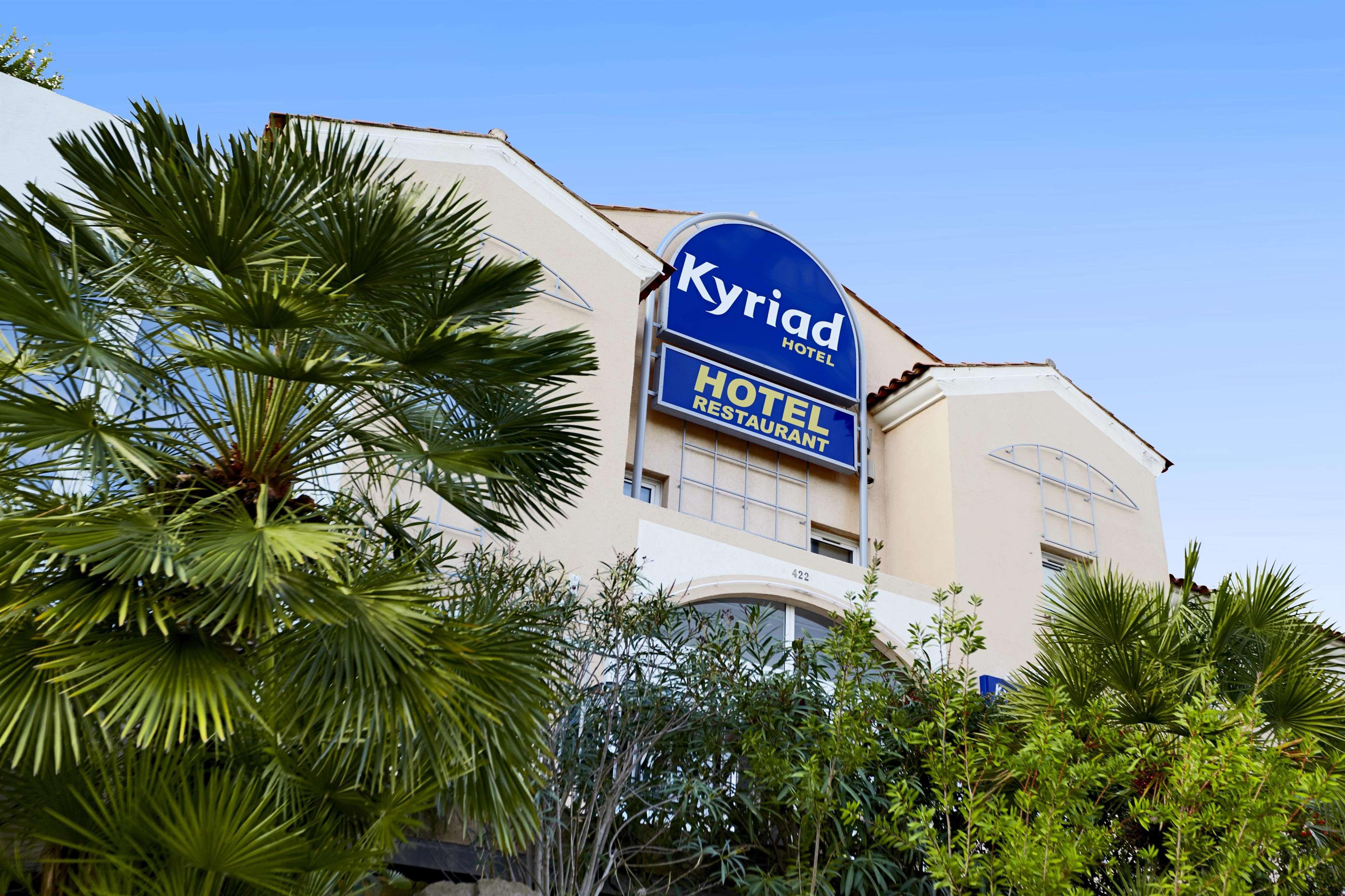 Hotel Restaurant Kyriad Frejus Luaran gambar