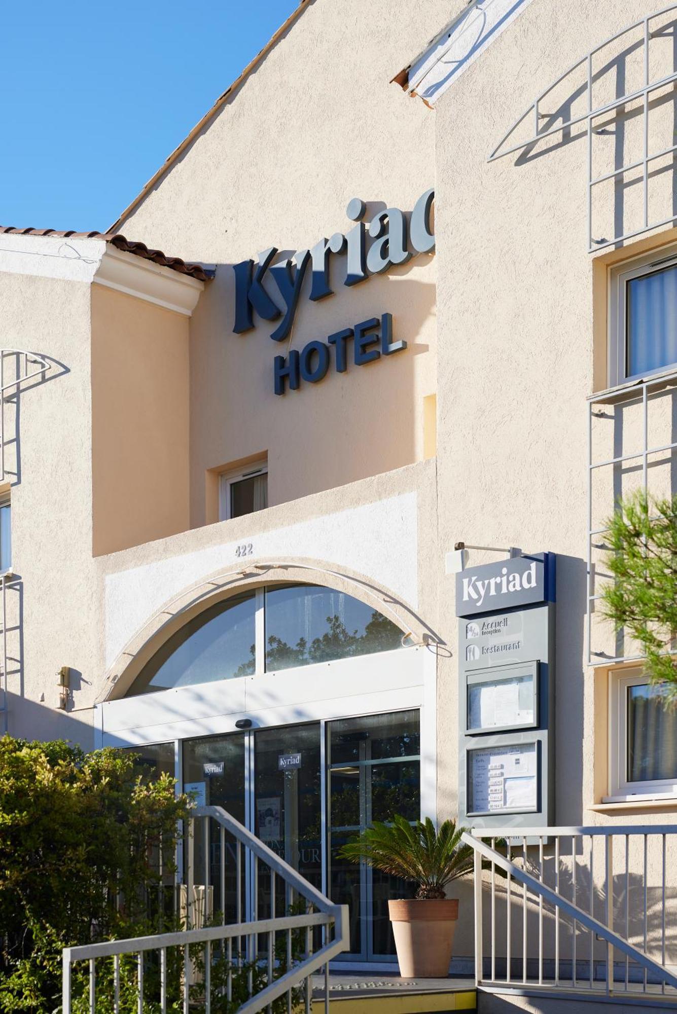 Hotel Restaurant Kyriad Frejus Luaran gambar